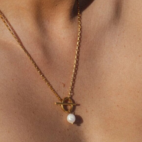 Gold Toggle Necklace w/Pearl non-tarnish Gold Chain Necklace WATERPROOF necklace - Picture 1 of 14